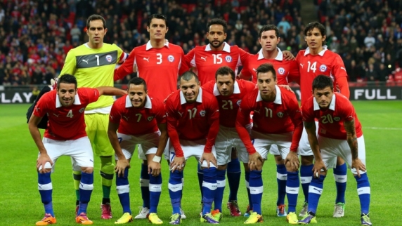 <b>Сборная Чили</b> стала первым финалистом Кубка конфедераций-2017