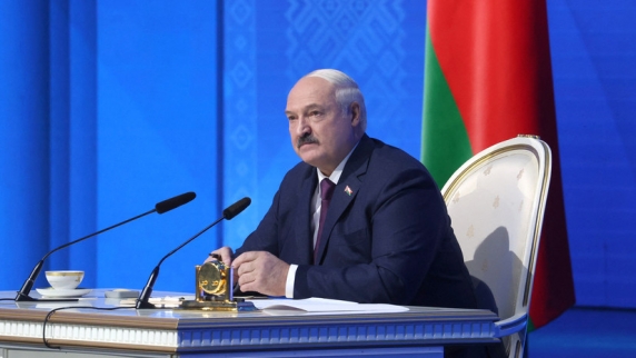 Лукашенко: Запад направляет остриё ближневосточного конфликта против <b>Иран</b>а