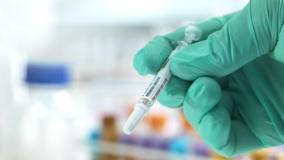 Гинцбург: назальная вакцина позволит защитить от инфицирования COVID-19