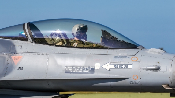 В США заявили, что обучение украинских пилотов управлению F-16 начнётся в ближайшие недели