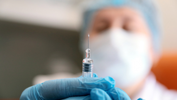 В Ростовской области прокомментировали ход вакцинации от <b>грипп</b>а