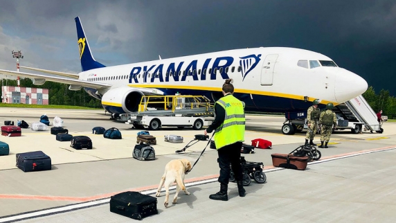 После сообщения о минировании: что известно об экстренной посадке самолёта Ryanair в <b>Ми...