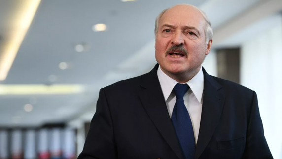 Лукашенко прибыл в Петербург для участия в саммите глав стран <b>СНГ</b>