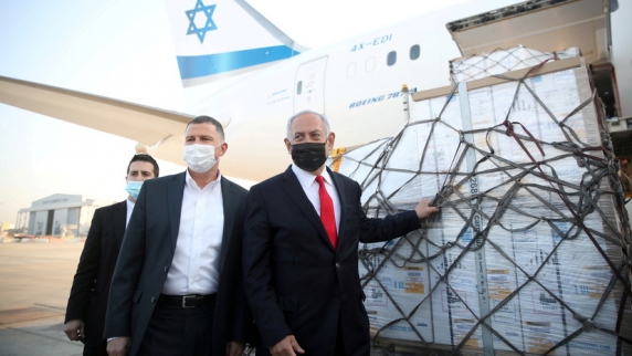 В Израиле с 15 июня разрешат не носить <b>маски</b> в помещениях