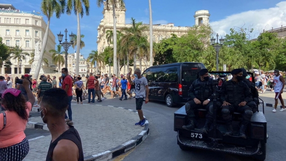 США ввели санкции против полиции Кубы