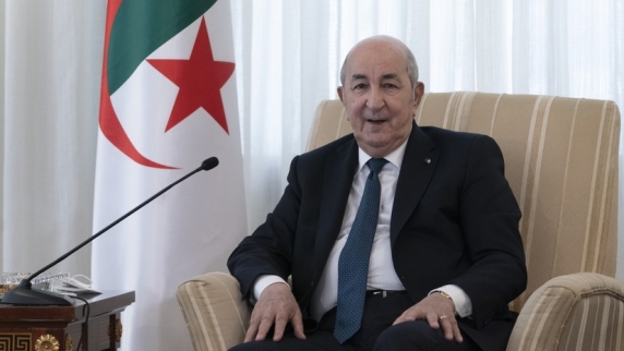 Al Araby: президент <b>Алжир</b>а Теббун посетит Россию с официальным визитом 14—16 июня