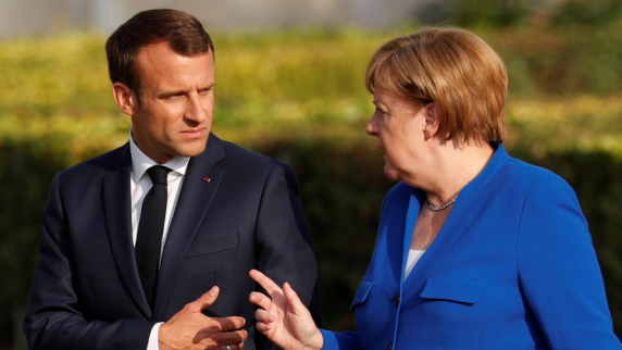 FT: Меркель и Макрон предложили лидерам ЕС провести <b>саммит</b> с Путиным