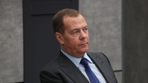 Медведев сравнил разницу в масштабах митингов за Палестину и Украину