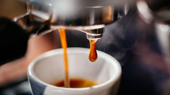 Диетолог: для лучшего усвоения витаминов желательно отказаться от кофе