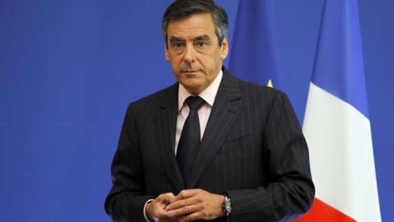 Сверхдержаву не победить и не сломить санкциями - заявил Франсуа Фийон