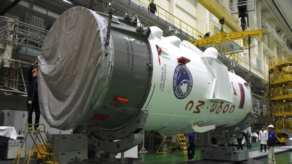 Рогозин: астронавты продолжат летать на российских кораблях «<b>Союз</b>»