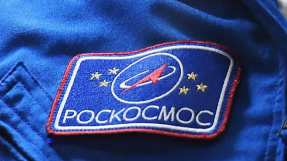 В «Роскосмосе» сообщили о внеплановой коррекции орбиты <b>МКС</b> из-за космического мусор...