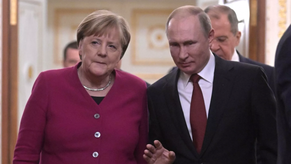 Путин в разговоре с Меркель отметил опасный характер активности сил НАТО в Чёрном море