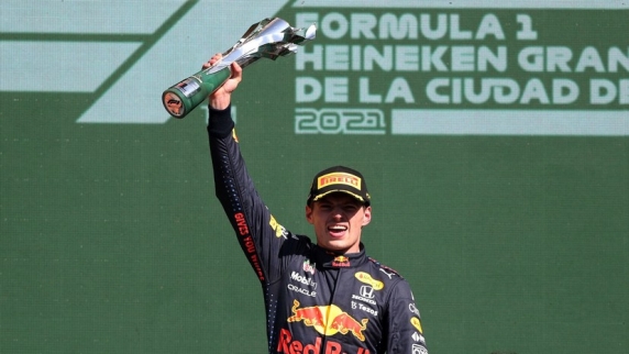 Ферстаппен выиграл Гран-при в Мексике, Хэмилтон — 2-й, Мазепин — 18-й