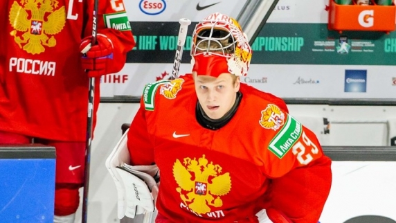 Швейцария забросила вторую шайбу в ворота России на МЧМ по хоккею