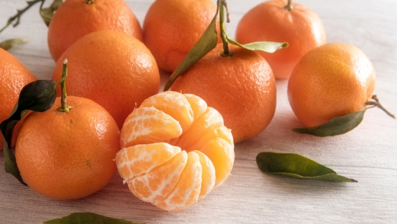 <b>Исследование</b>: почти 1,5 тонны мандаринов заказали россияне онлайн в декабре и январ...