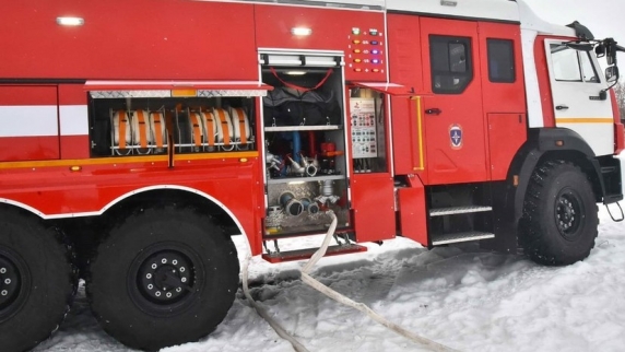 В Красноярске произошёл пожар площадью 700 квадратных метров на складе игрушек