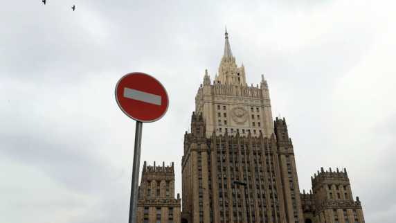 Захарова назвала фейк-кампанией серию публикаций в США о «стягивании сил к границе Украины...
