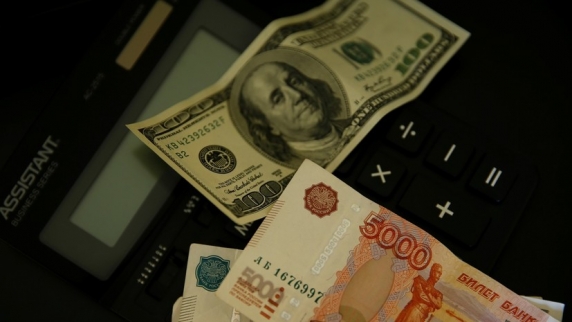 Экономист Беляев назвал факторы роста доллара