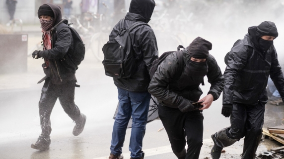 В ходе <b>протест</b>ов в Брюсселе пострадали около 15 человек