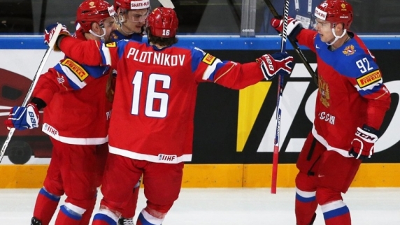 Россия вышла в <b>полуфинал</b> чемпионата мира по хоккею