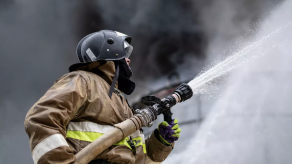 В МЧС заявили о локализации пожара на складе в Пензенской области