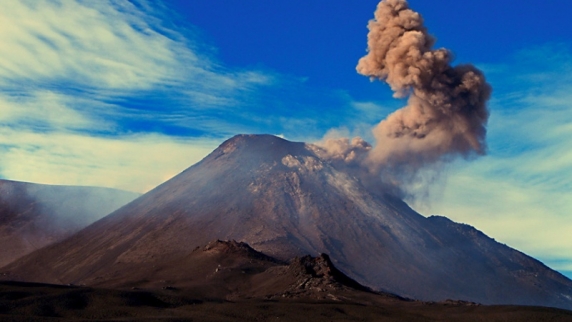 На Сицилии активизировался <b>вулкан</b> Этна — один из самых крупных в Европе