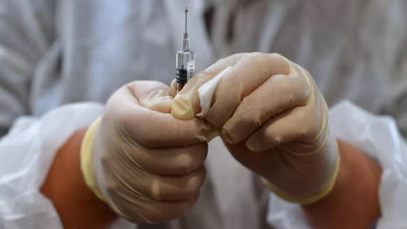 Минздрав России заявил, что более 55% граждан привиты от <b>грипп</b>а