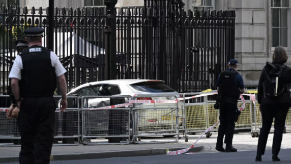 Скотленд-Ярд: полиция не считает терактом ДТП у резиденции премьера Британии