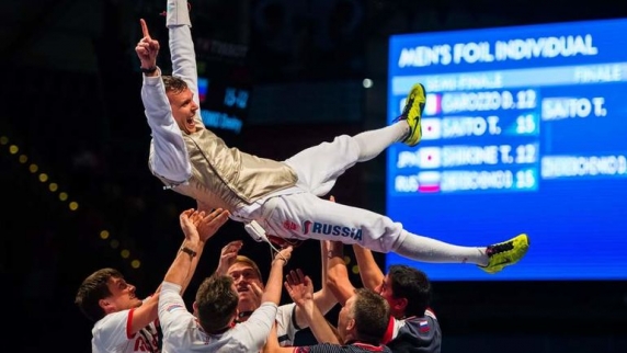 Рапирист Жеребченко завоевал золото чемпионата мира по фехтованию