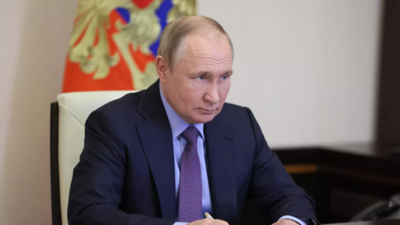 Путин: РПЦ делит с народом тяготы сложного времени