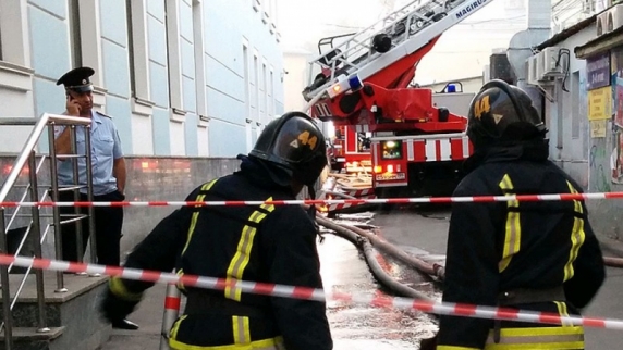 Пожару в торговых павильонах в <b>центр</b>е Москвы присвоен повышенный номер сложности