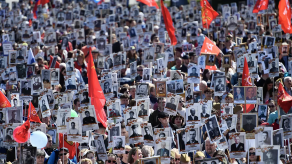 В акции «Бессмертный полк» в России приняли участие более 12 млн человек