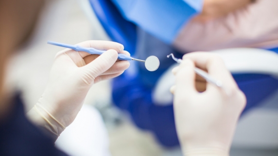 Стоматолог Мелехова рассказала о заболеваниях корней зубов