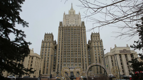 Захарова: Россия примет ответные меры при реализации Британией угроз в адрес СМИ России