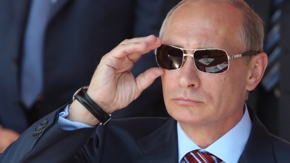 Большинство россиян высоко оценили работу Путина, показал <b>опрос</b>