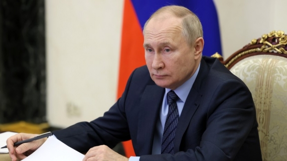 Кремль: Путин со временем посетит <b>Донбасс</b>
