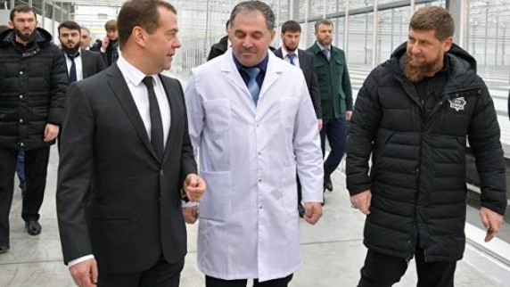 <b>Чечня</b> становится самодостаточным регионом, заявил Медведев