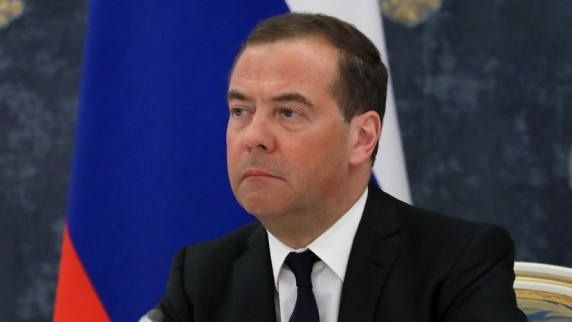 Медведев: поставки Израилем оружия Украине разрушат отношения с Россией