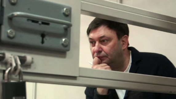 <b>Журналист</b>у Кириллу Вышинскому вручили обвинительный акт