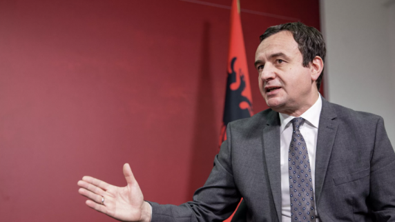 Курти призвал сажать в тюрьму или высылать из Косова протестующих сербов