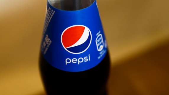 Pepsi впервые за 15 лет обновила логотип