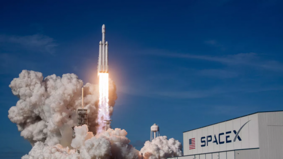 Компания SpaceX планирует вывести с орбиты 100 старых спутников Starlink