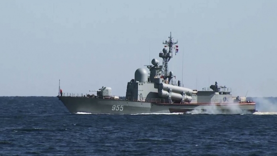 Российский флот следит за ракетным катером ВМС Греции в Чёрном море