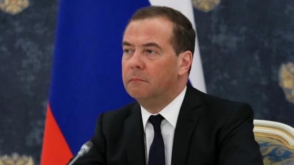 Медведев в ответ на высказывание Борреля про День дурака: тот в этом специалист
