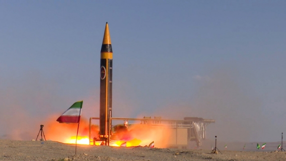 Минобороны <b>Иран</b>а представило новейшую баллистическую ракету
