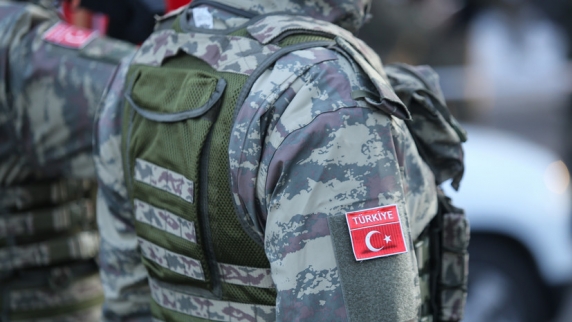 Минобороны: <b>Турция</b> завершила переброску батальона спецназа в Косове по запросу НАТО