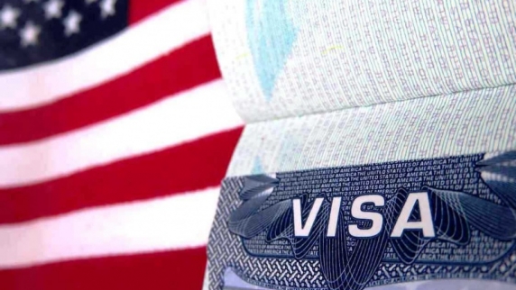 <b>Консульство</b> США во Владивостоке возобновило выдачу виз