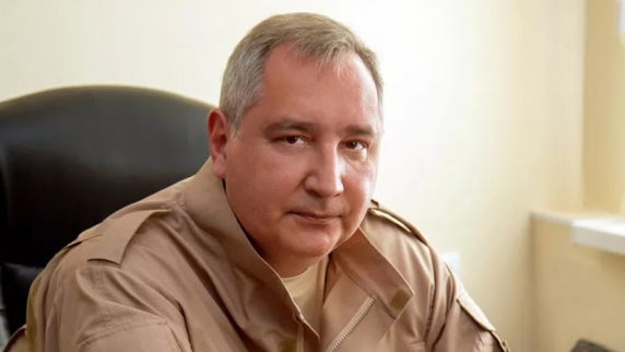Рогозину 26 декабря проведут операцию по извлечению осколка из шейных позвонков