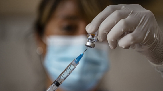 В <b>Чили</b> с 10 января начнут вакцинацию четвёртой дозой для лиц с ослабленным иммуните...